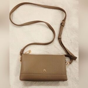 Chic Tan Vegan Pebble Leather Crossbody Bag